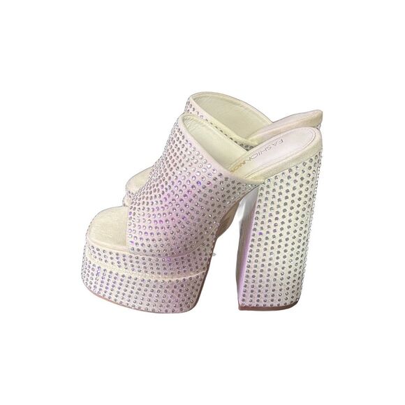 Preloved All for Tonight Chunky Bling Platforms Fashion Nova Size 6 - Picture 1 of 3